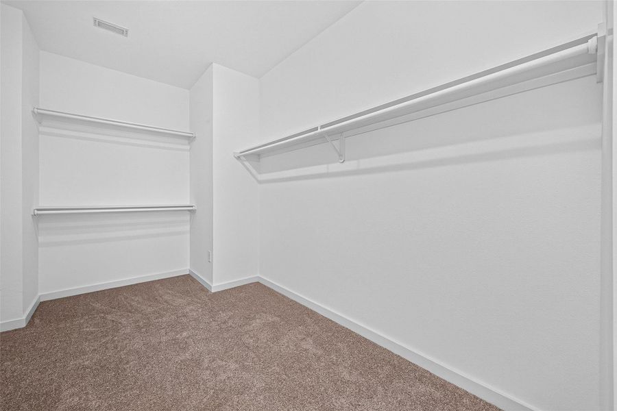 Spacious, unfurnished interior of a new home in , Conroe (Image 22).