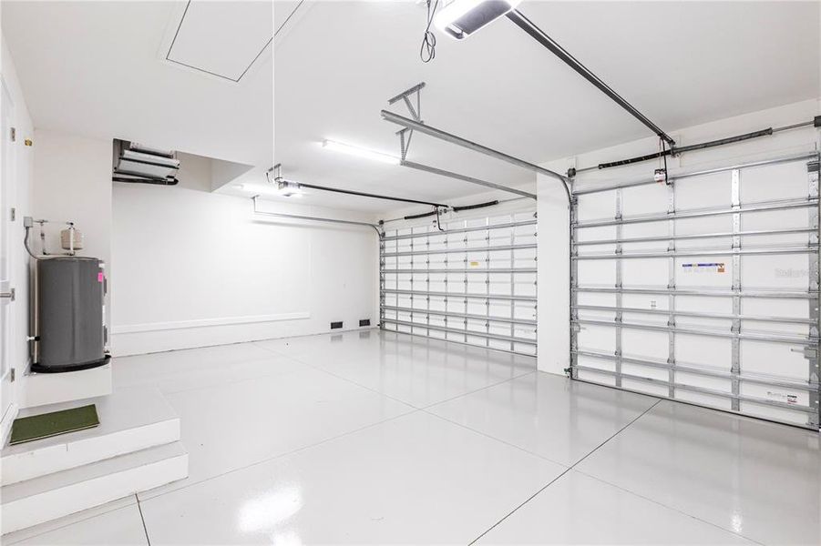 Spacious, unfurnished interior of a new home in , Port Charlotte (Image 57).