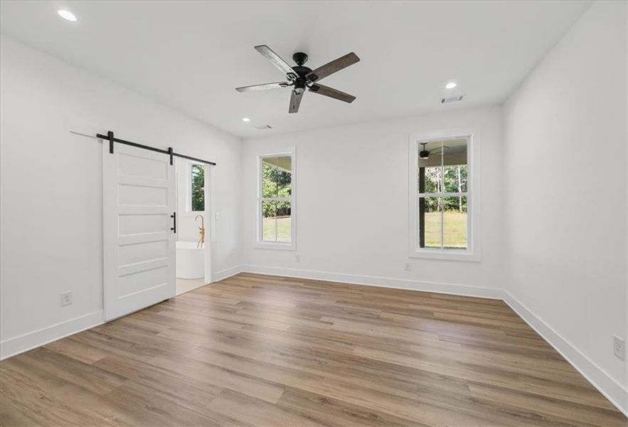 Spacious, unfurnished interior of a new home in , Taylorsville (Image 37).