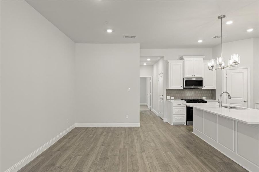 Spacious, unfurnished interior of a new home in Woodbridge, Wylie (Image 16).