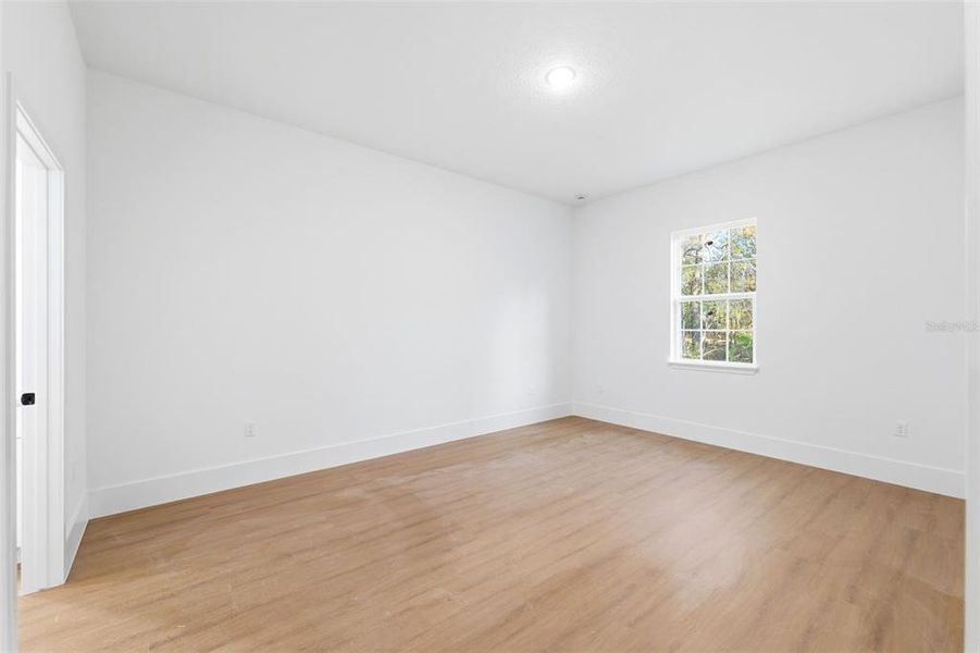 Spacious, unfurnished interior of a new home in , Dunnellon (Image 17). Spacious, unfurnished interior of a new home in , Dunnellon (Image 17).