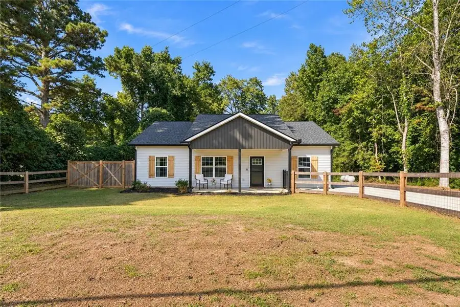 Exterior details and patio area of a home in , Temple (Image 16).