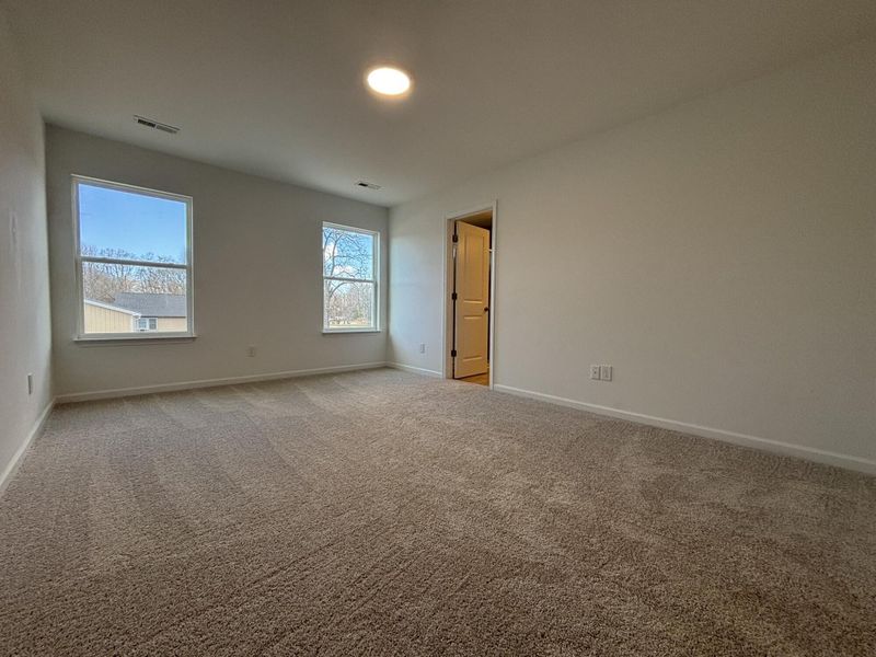 Spacious, unfurnished interior of a new home in CraigStone, Woodruff (Image 9). Spacious, unfurnished interior of a new home in CraigStone, Woodruff (Image 9).