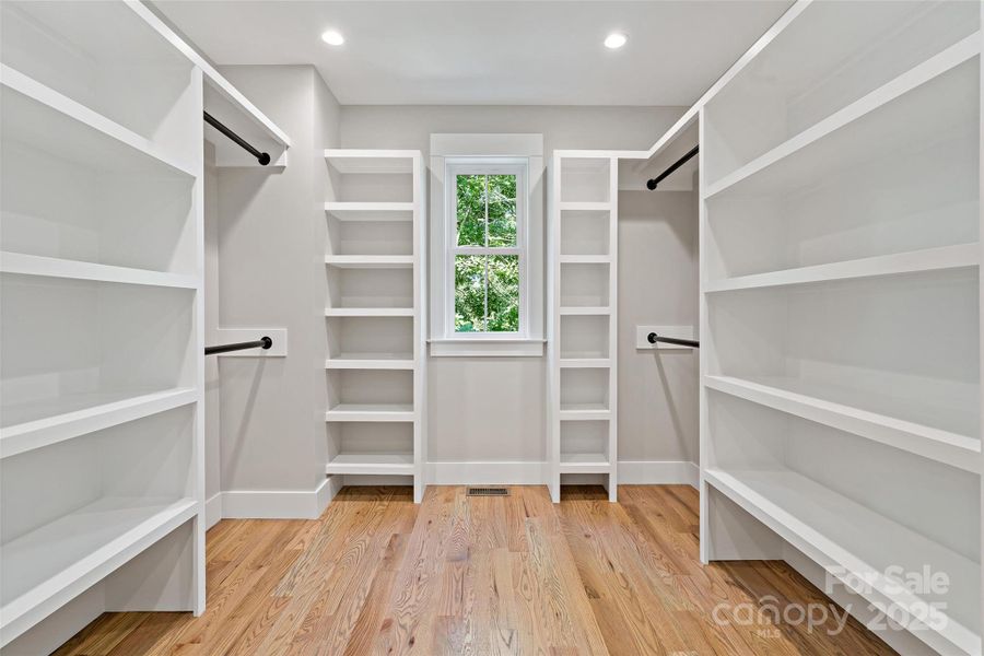 Image 32 of a home in .