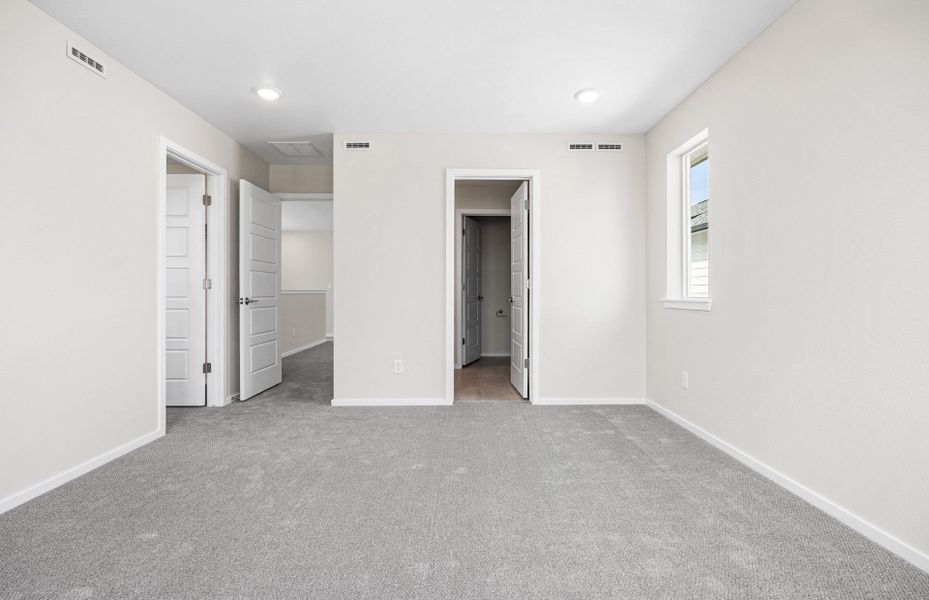 Spacious, unfurnished interior of a new home in Barefoot Village, Firestone (Image 17). Spacious, unfurnished interior of a new home in Barefoot Village, Firestone (Image 17).