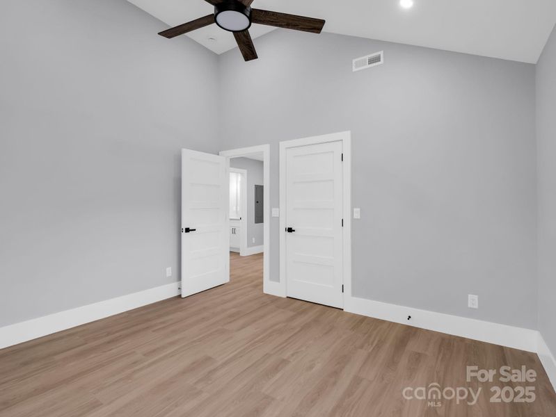 Spacious, unfurnished interior of a new home in , Asheville (Image 15). Spacious, unfurnished interior of a new home in , Asheville (Image 15).