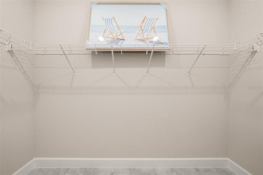 Spacious, unfurnished interior of a new home in , Sebring (Image 25).