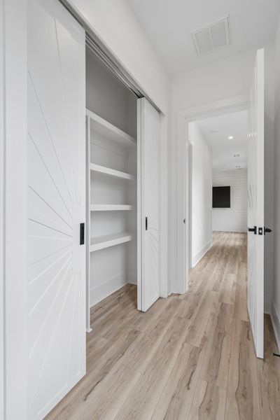 Spacious, unfurnished interior of a new home in , Folly Beach (Image 67).