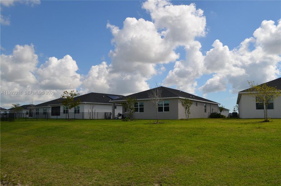 Exterior details and patio area of a home in , Port St. Lucie (Image 24).