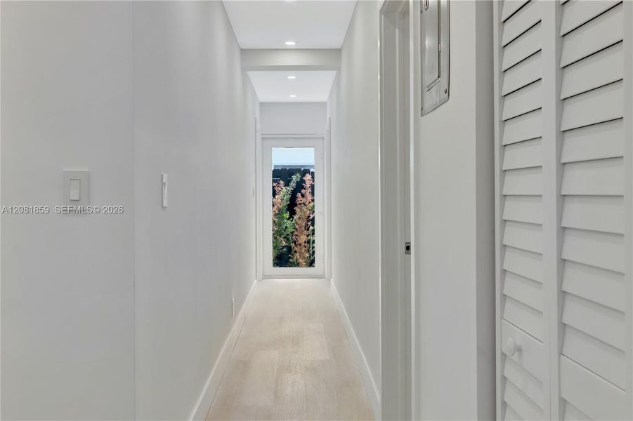 Spacious, unfurnished interior of a new home in , Fort Lauderdale (Image 52).