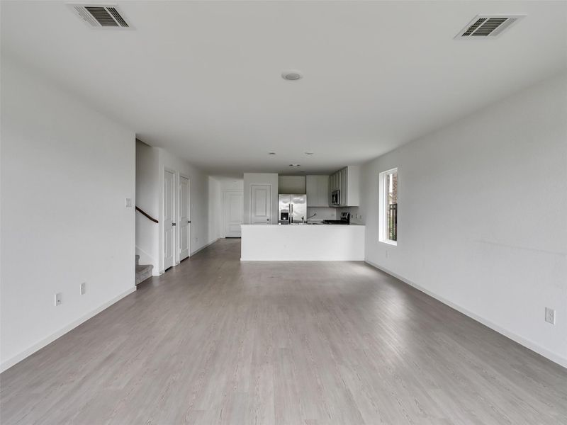 Spacious, unfurnished interior of a new home in , Katy (Image 21).