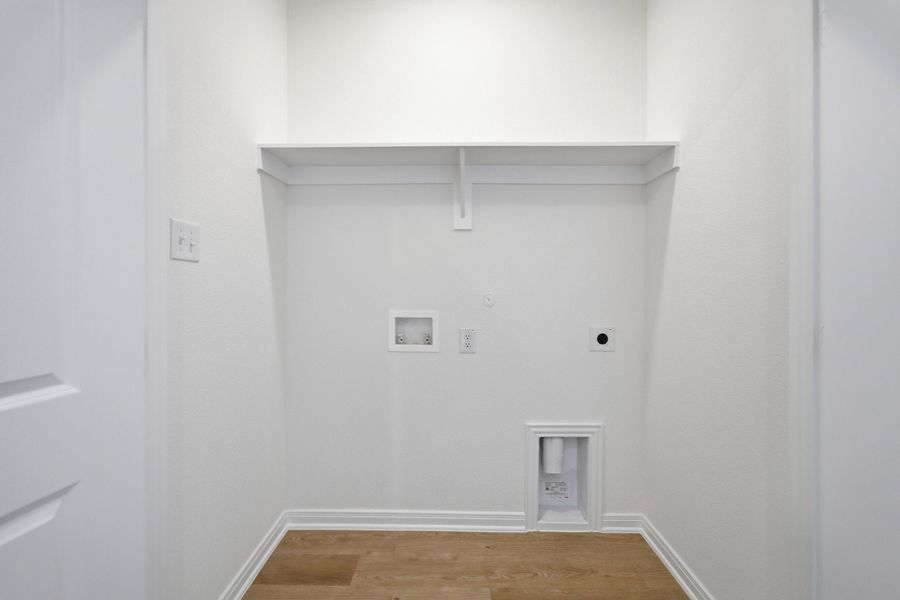 Spacious, unfurnished interior of a new home in Westridge, McKinney (Image 41).