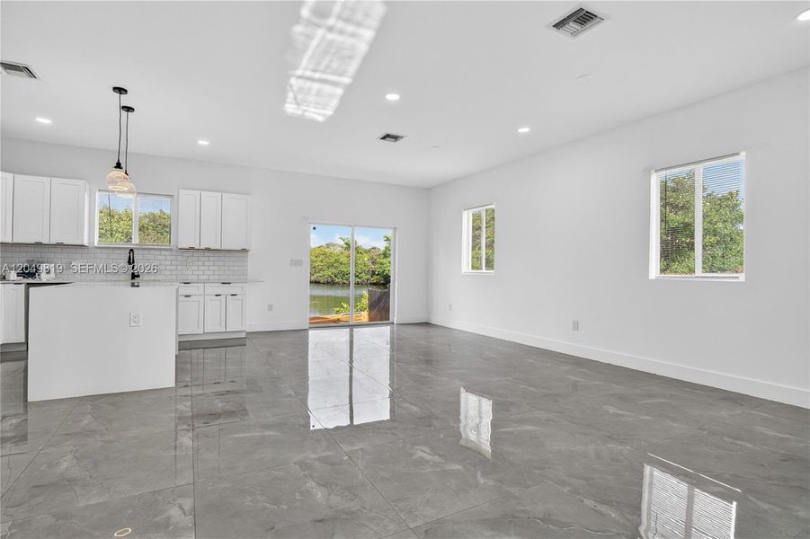 Spacious, unfurnished interior of a new home in , Fort Lauderdale (Image 13). Spacious, unfurnished interior of a new home in , Fort Lauderdale (Image 13).