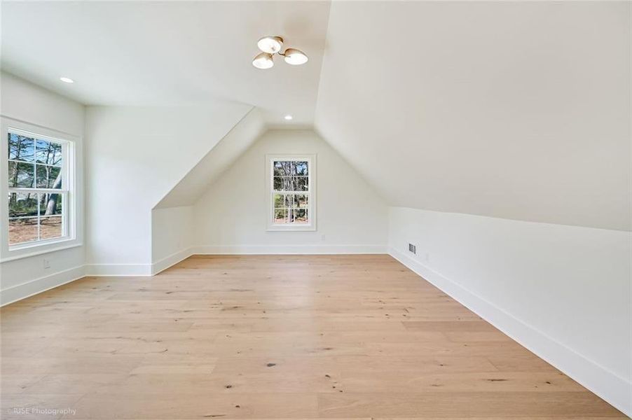 Spacious, unfurnished interior of a new home in , Jefferson (Image 27).