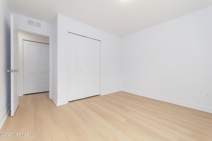 Spacious, unfurnished interior of a new home in , Keystone Heights (Image 16).