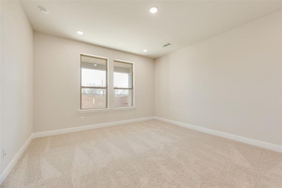 Spacious, unfurnished interior of a new home in Villages of Hurricane Creek, Anna (Image 30). Spacious, unfurnished interior of a new home in Villages of Hurricane Creek, Anna (Image 30).