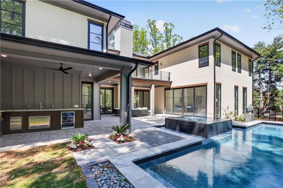 Exterior details and patio area of a home in , Alpharetta (Image 37).