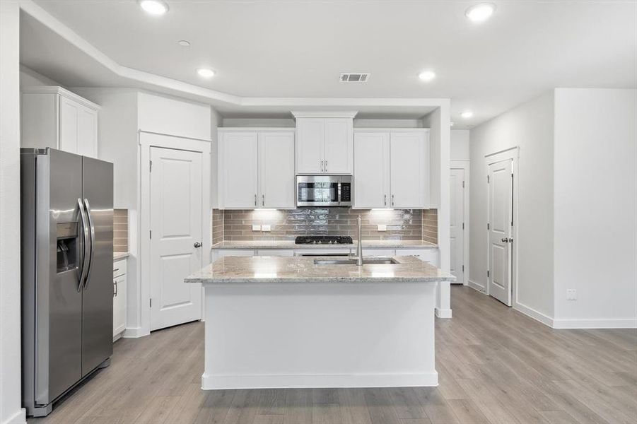 Furnished interior view inside a new home in , Fort Worth (Image 7).