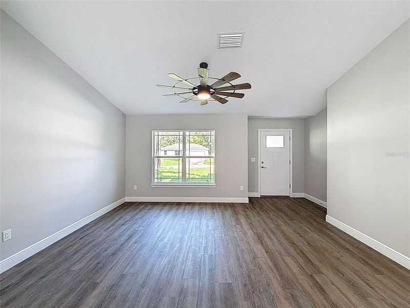 Spacious, unfurnished interior of a new home in , Dunnellon (Image 32).