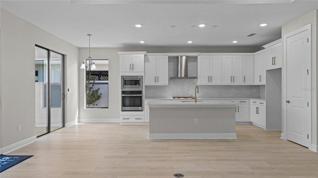 Furnished interior view inside a new home in Cresswind Lakewood Ranch, Lakewood Ranch (Image 8).