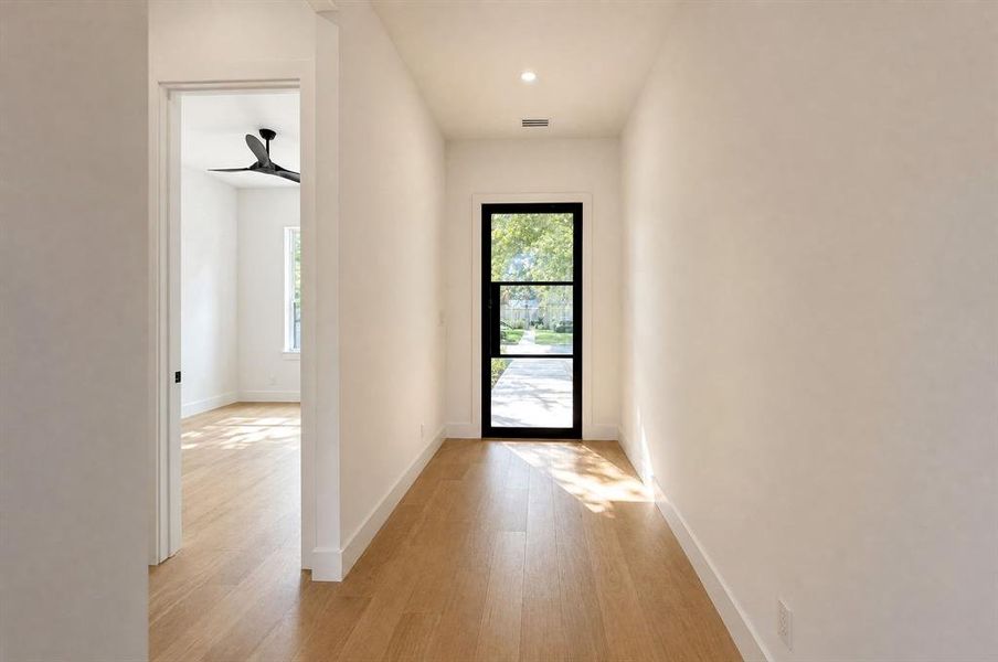 Spacious, unfurnished interior of a new home in , Dallas (Image 22).