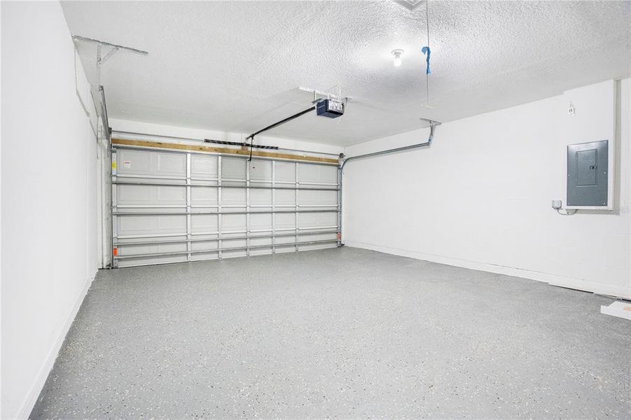 Spacious, unfurnished interior of a new home in , Weeki Wachee (Image 35). Spacious, unfurnished interior of a new home in , Weeki Wachee (Image 35).