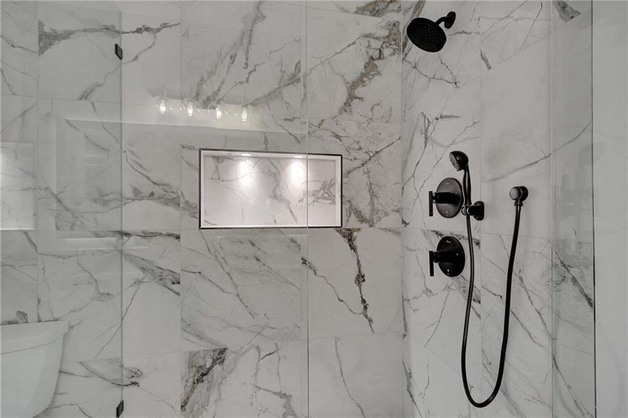 Image 42 of a home in .