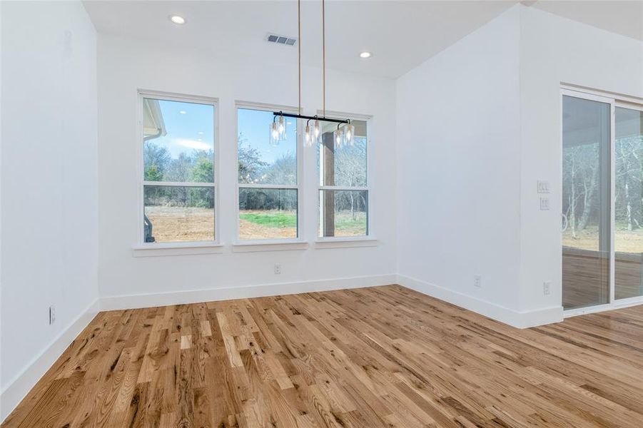 Spacious, unfurnished interior of a new home in , Cleburne (Image 25).