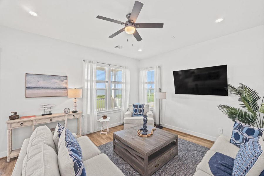 Imagine a lazy afternoon, relaxing on your cozy couch, soaking in the stunning, uninterrupted views.