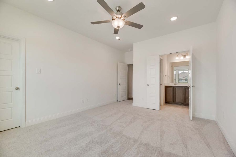 Representative unfurnished interior of a home built from the Mulberry by Pacesetter Homes in Elevon, Lavon (Image 30).