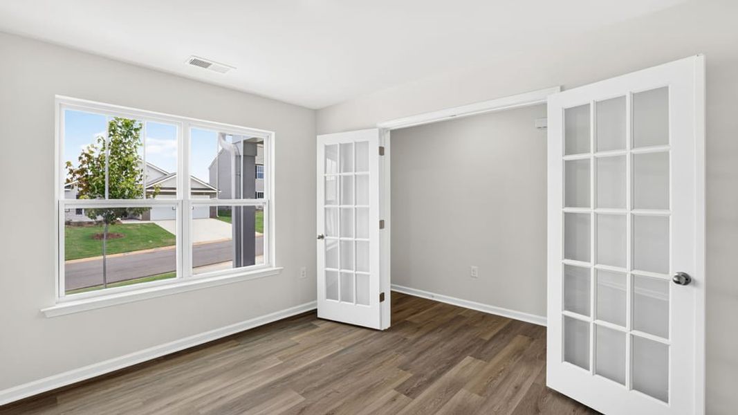 Spacious, unfurnished interior of a new home in Treemont Commons, Wellford (Image 19).