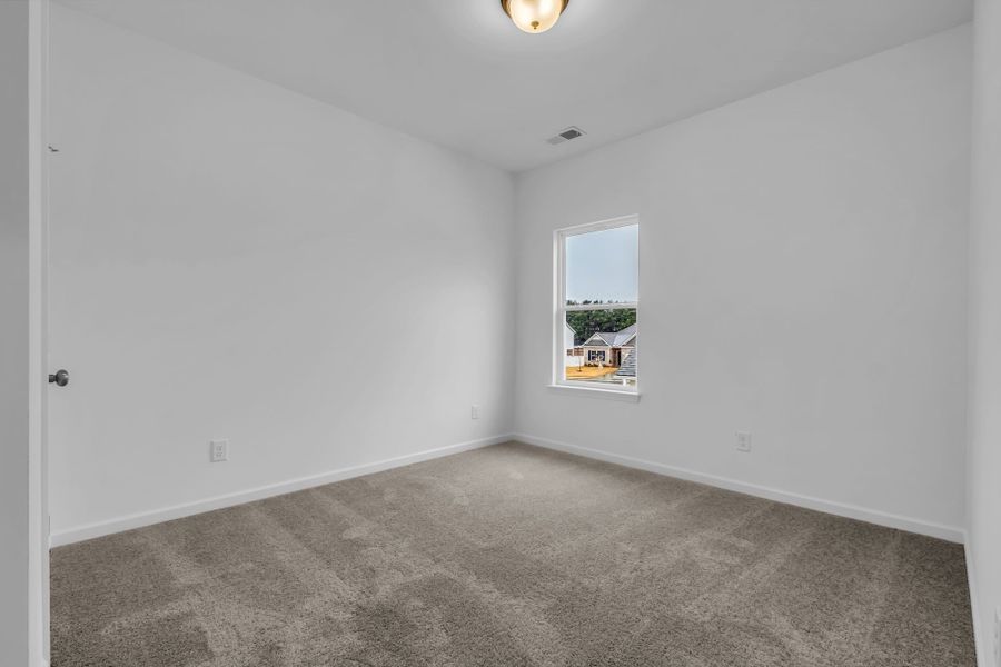 Spacious, unfurnished interior of a new home in Winston Place, Gallatin (Image 28).