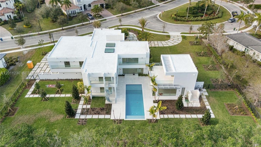Image 33 of a home in .