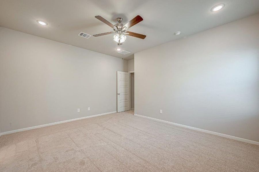 Spacious, unfurnished interior of a new home in Cypress Green, Hockley (Image 31).