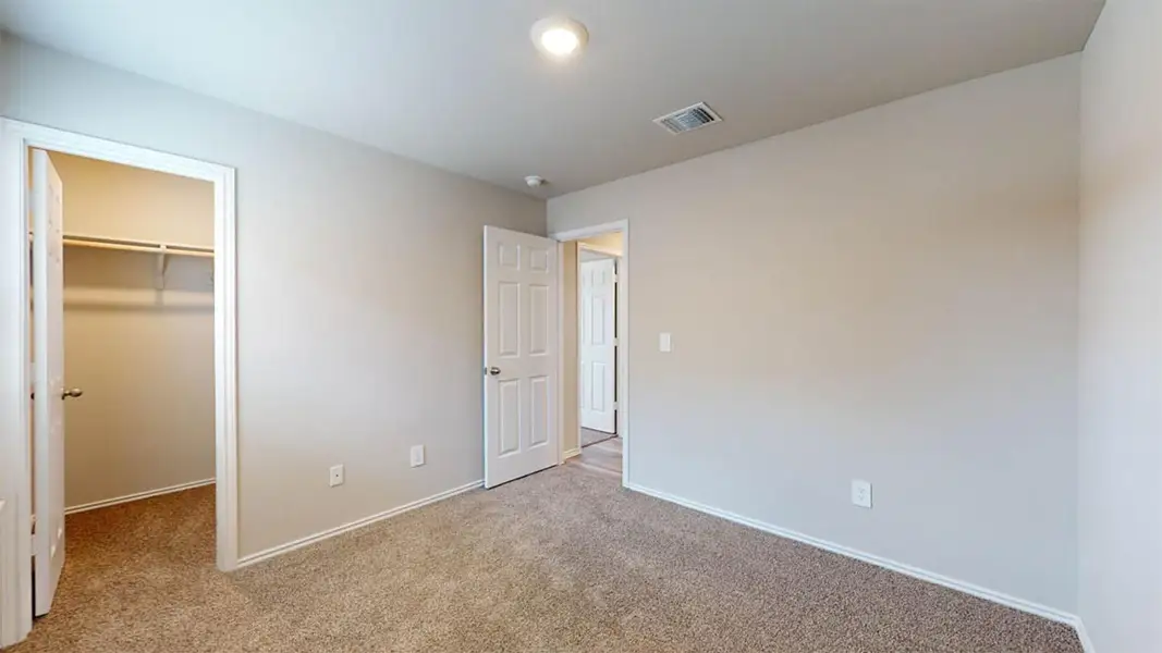 Spacious, unfurnished interior of a new home in Willow Glenn, Temple (Image 11).