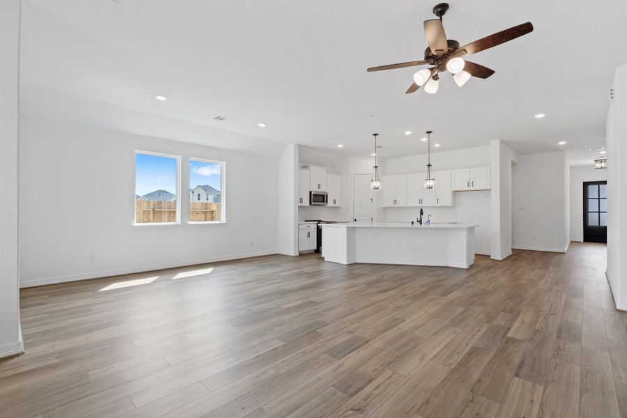 Note: Sample product photo. Actual exterior and interior selections may vary by homesite. Photo may be virtually staged Note: Sample product photo. Actual exterior and interior selections may vary by homesite. Photo may be virtually staged