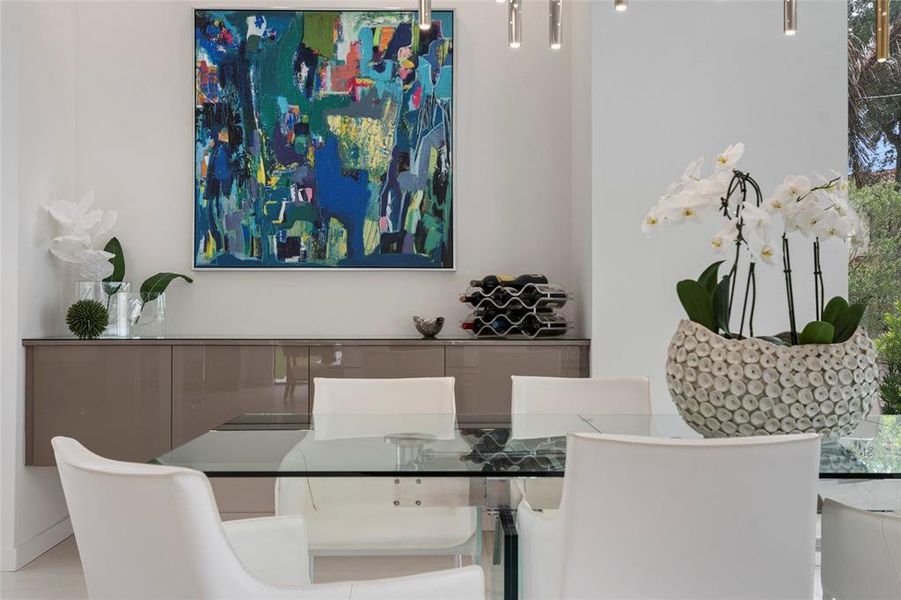 Furnished interior view inside a new home in , Windermere (Image 49).