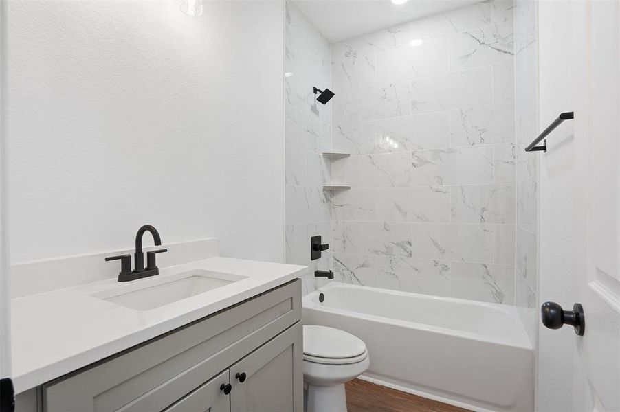 Furnished interior view inside a new home in , Granbury (Image 10).