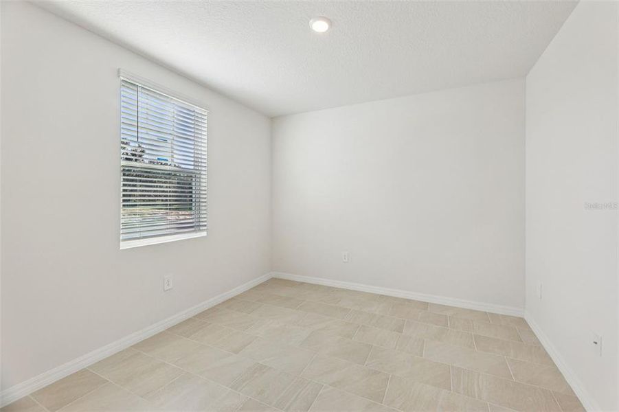 Spacious, unfurnished interior of a new home in Wynnstone - Signature Series, Davenport (Image 30).