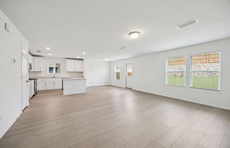 Airy gathering room Airy gathering room