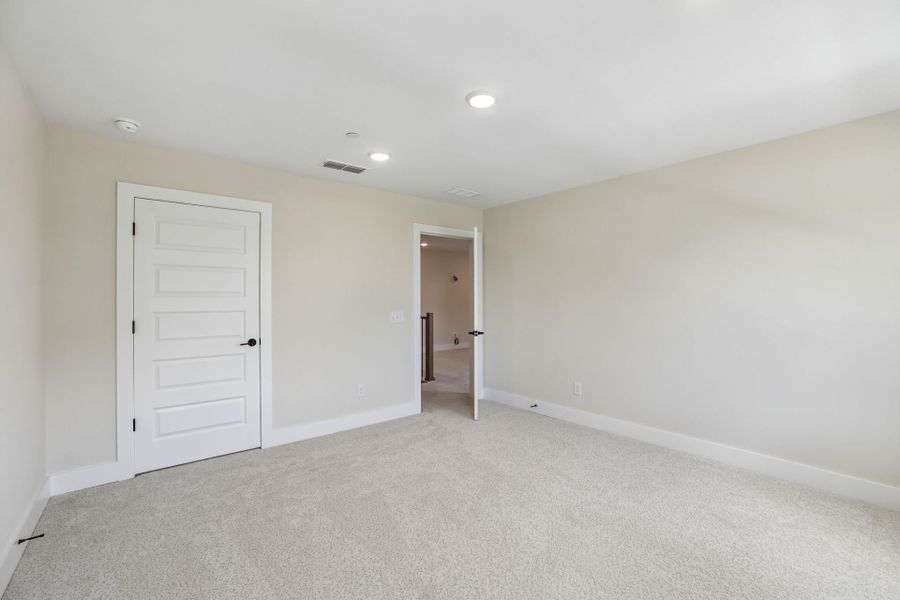 Representative unfurnished interior of a home built from the Calabar by Pulte Homes in Bradshaw Farms Reserve, Mount Juliet (Image 41). Representative unfurnished interior of a home built from the Calabar by Pulte Homes in Bradshaw Farms Reserve, Mount Juliet (Image 41).