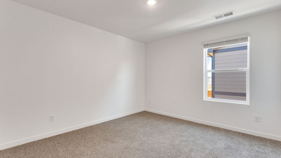 Spacious, unfurnished interior of a new home in Settlers Crossing, Commerce City (Image 17).