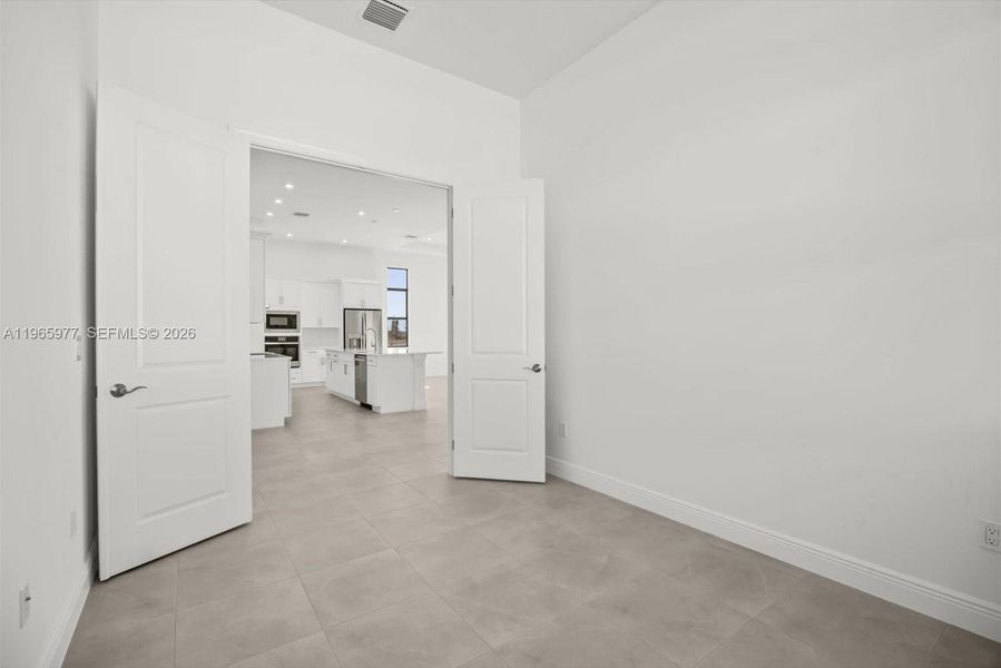 Spacious, unfurnished interior of a new home in , Port St. Lucie (Image 42).