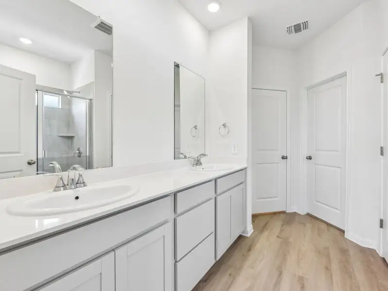 Furnished interior view inside a new home in Lexington Parke, Del Valle (Image 4).