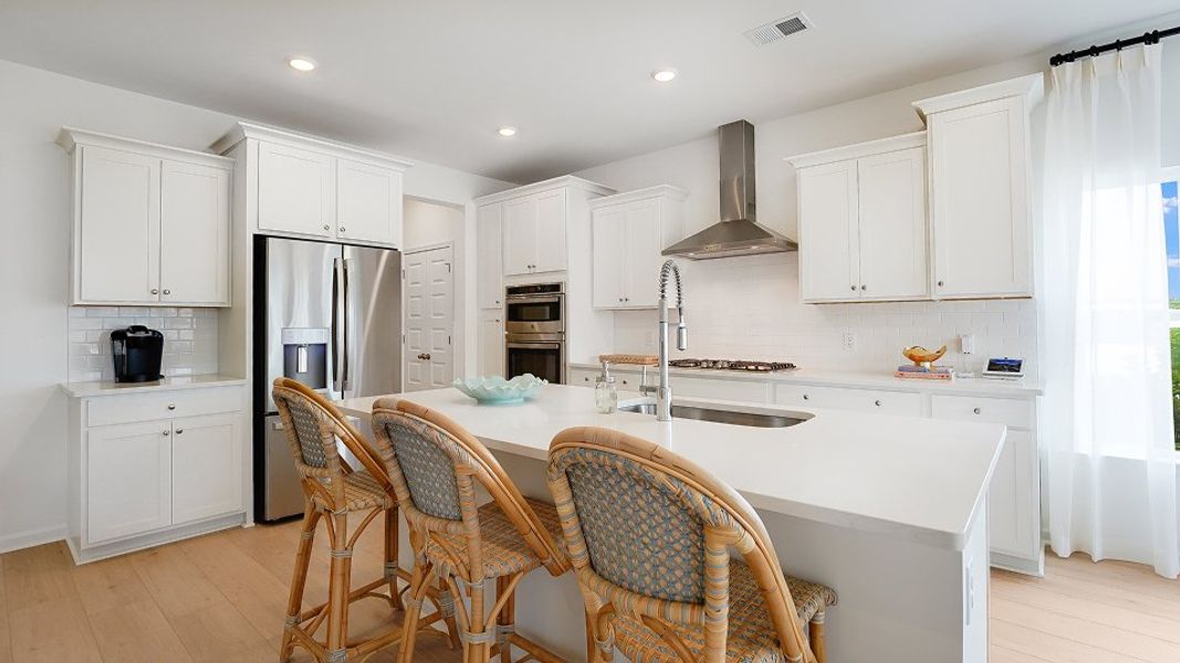 1919 Collins Kitchen 1of5 F1 Base2