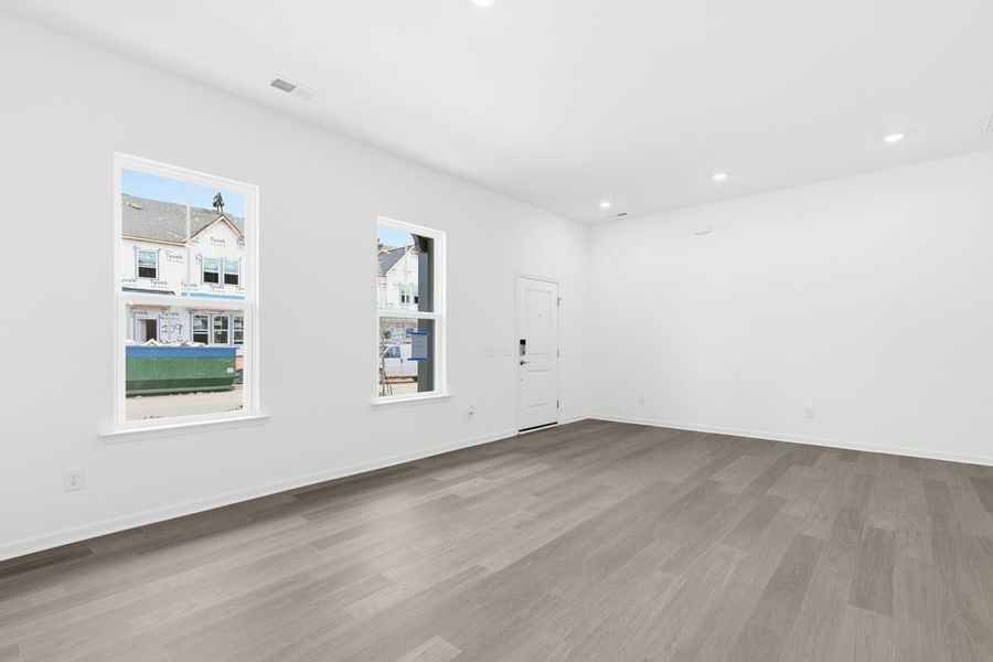 Spacious, unfurnished interior of a new home in Ridge at Sugar Creek, Indian Land (Image 9).