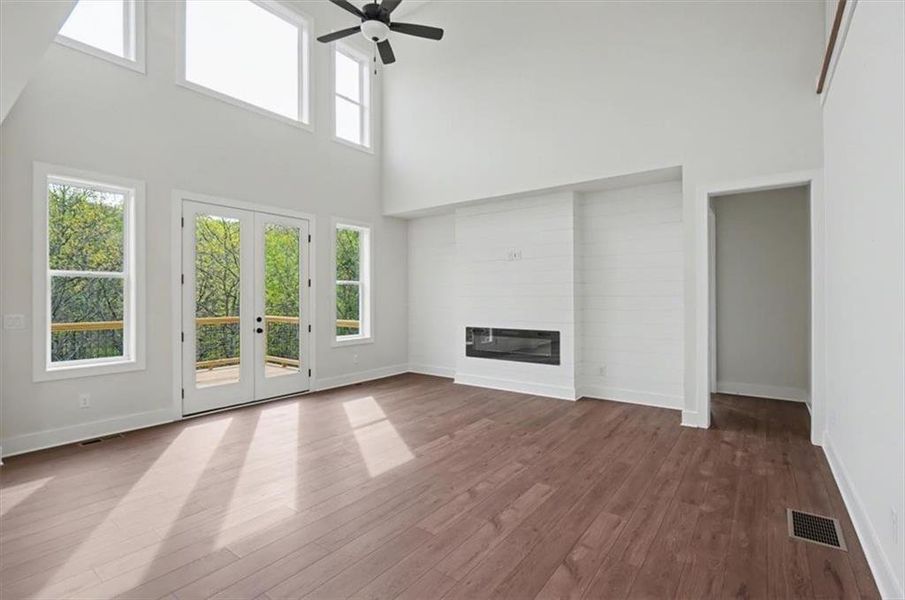 Spacious, unfurnished interior of a new home in , Cartersville (Image 25).