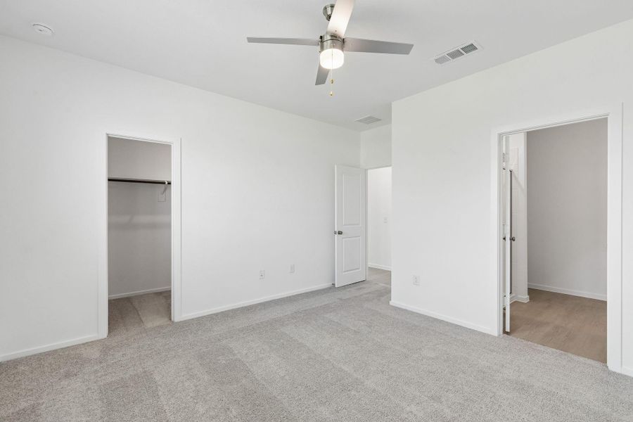 Spacious, unfurnished interior of a new home in Mavera, Conroe (Image 22).