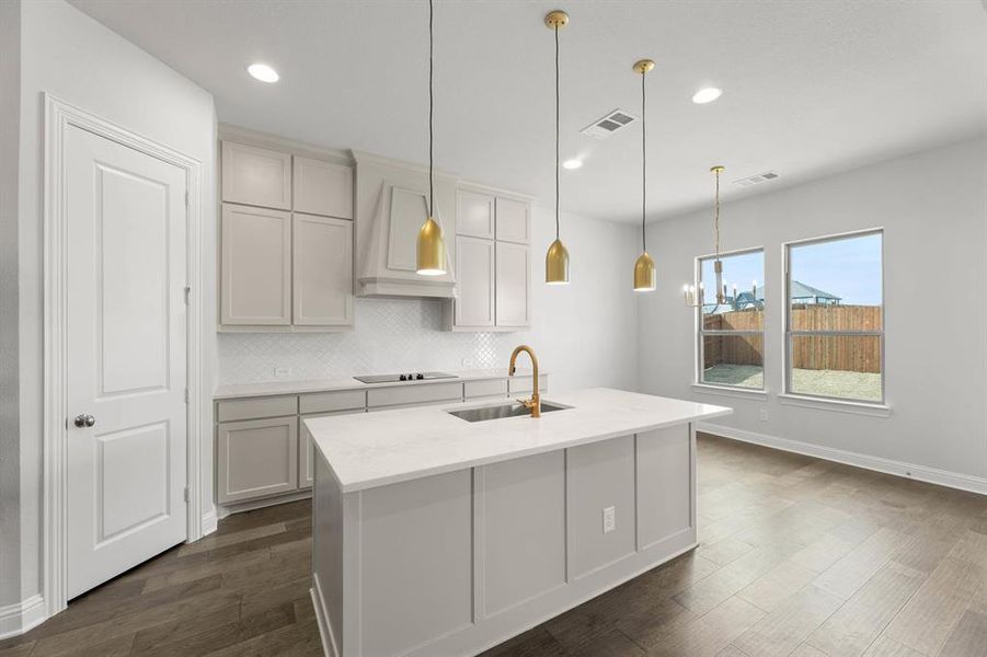 4805 Nomad-Kitchen-2