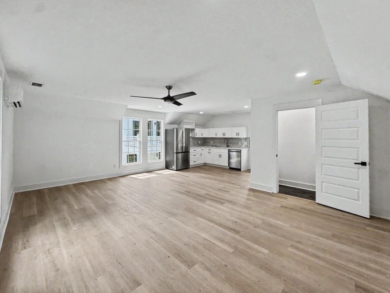 Spacious, unfurnished interior of a new home in , Hanahan (Image 59). Spacious, unfurnished interior of a new home in , Hanahan (Image 59).